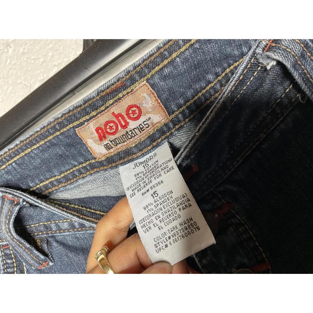 < Vintage No Boundaries Bermuda Denim Shorts > - Picture 2 of 3